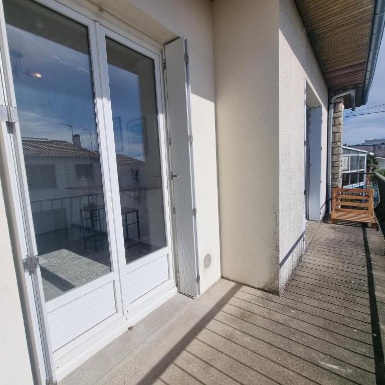 Les pieds dans l'eau 200m plage - Appartement 2 Chambres - 13