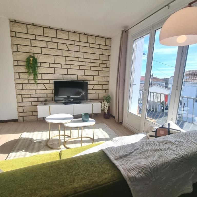 Les pieds dans l'eau 200m plage - Appartement 2 Chambres - 8