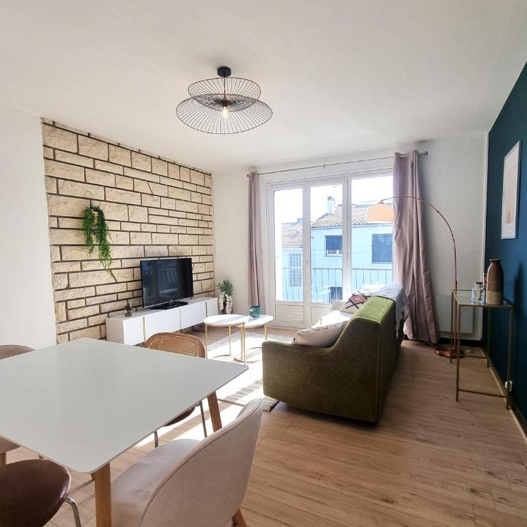 Les pieds dans l'eau 200m plage - Appartement 2 Chambres - 1
