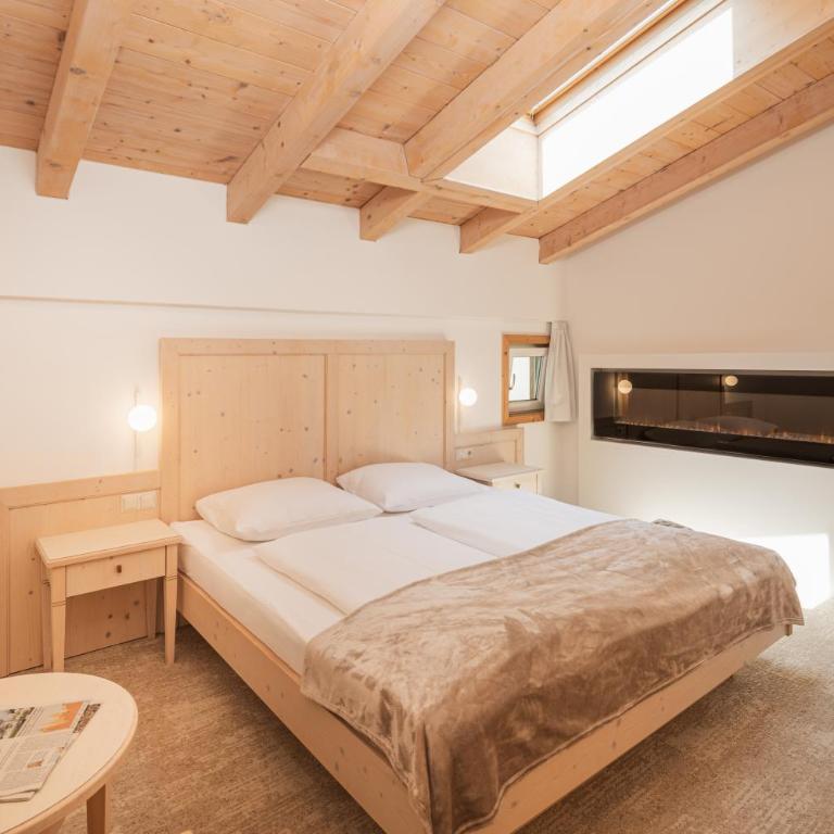 das zellersee - Apartment mit großem Schlafzimmer, Balkon und elektrischem Kamin - 2