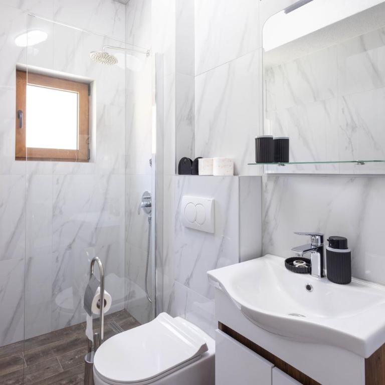 APARTMENTS NENSI - Deluxe One-Bedroom Apartment with City View - 35