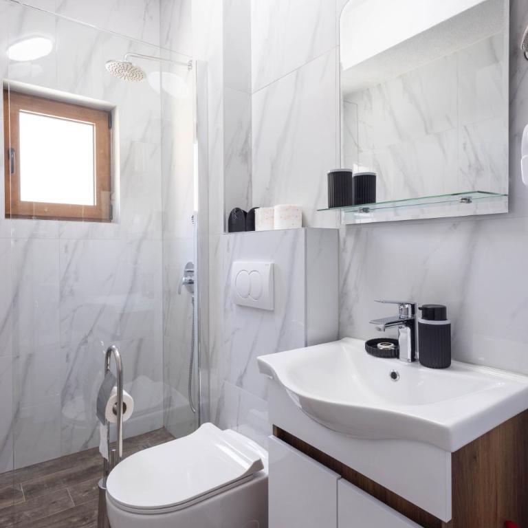 APARTMENTS NENSI - Deluxe One-Bedroom Apartment with City View - 26