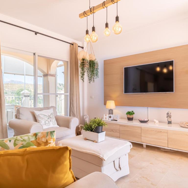 Luxury Mijas Golf, Pool & Pet Retreat - Happy Rentals - Apartamento con terraza - 10