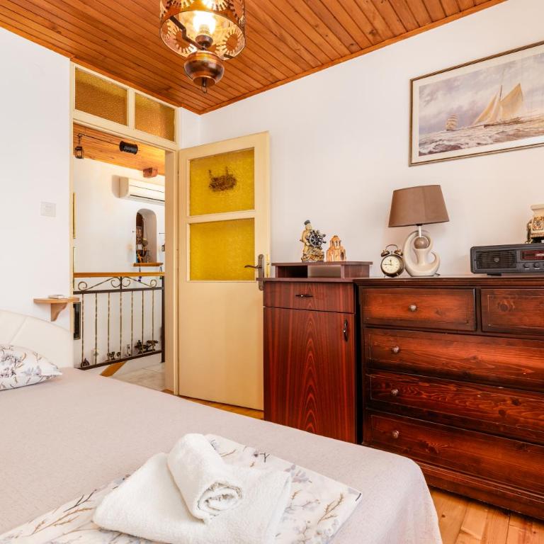 Restored stone house in Herceg Novi-Captain's legacy - Two-Bedroom Apartment - 4