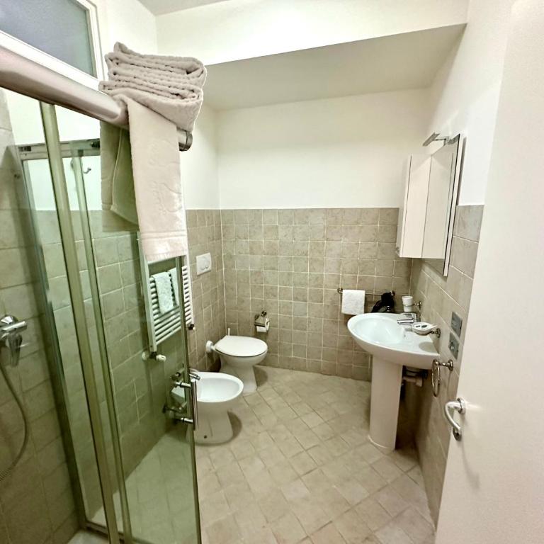 Ai Giardini Rooms -vicino Ospedale Borgo Trento e centro storico - Camera Matrimoniale con Bagno Privato - 24