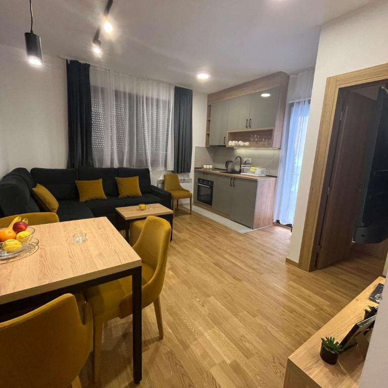 3 Monkeys Apartments - S1 - One-Bedroom Apartment - 2