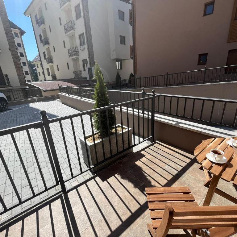 3 Monkeys Apartments - S1 - One-Bedroom Apartment - 16