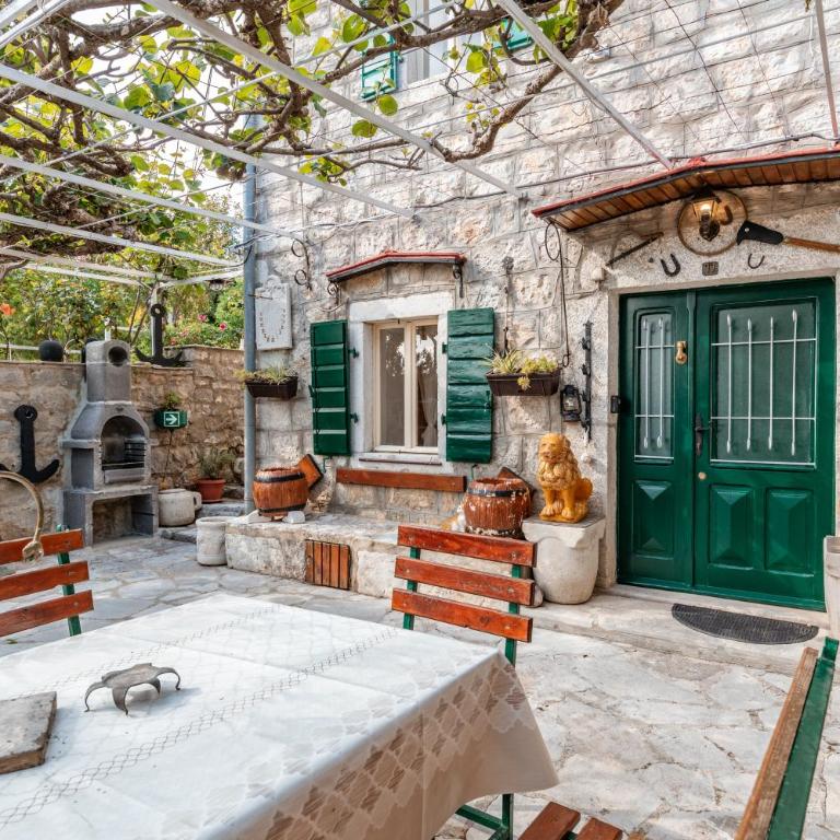 Restored stone house in Herceg Novi-Captain's legacy - Two-Bedroom Apartment - 14