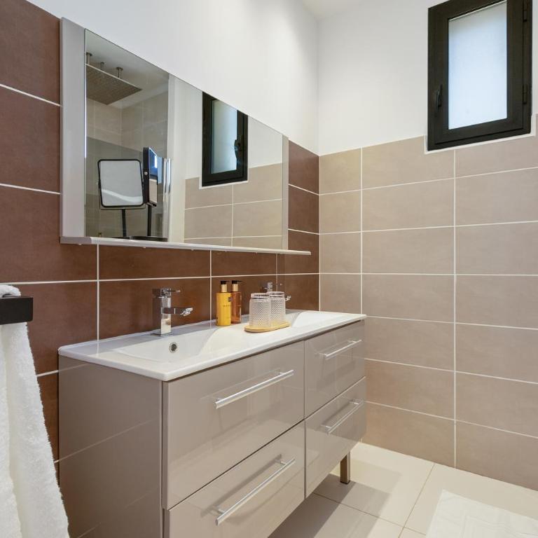 La Villa Monarque - Suite Deluxe avec Lit King-Size - 2