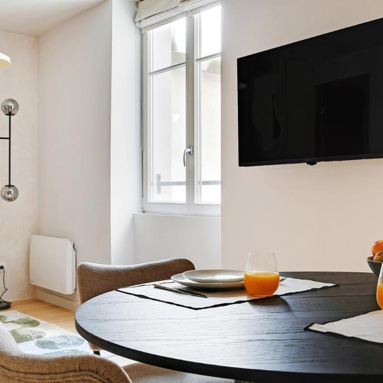 Sereners - Rue Saint Denis - One-Bedroom Superior Apartment - 15