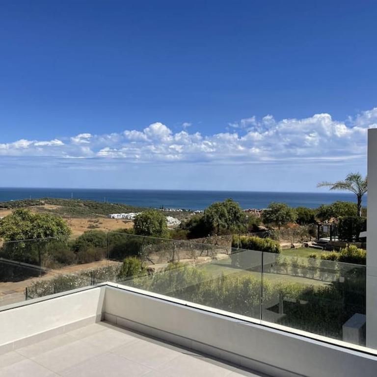 Villa del Sol - Three-Bedroom Apartment - 11