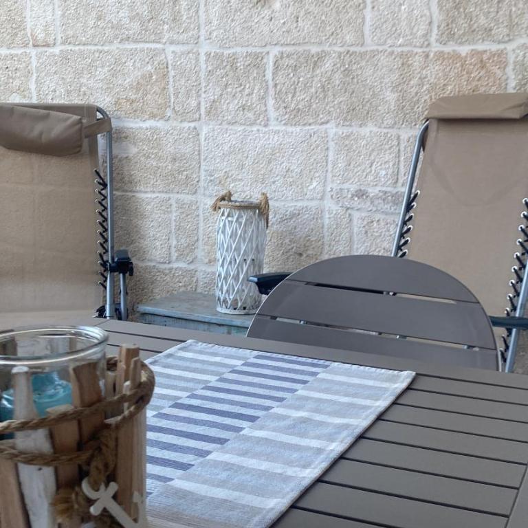 Holiday Lab - One-Bedroom Apartment - 25