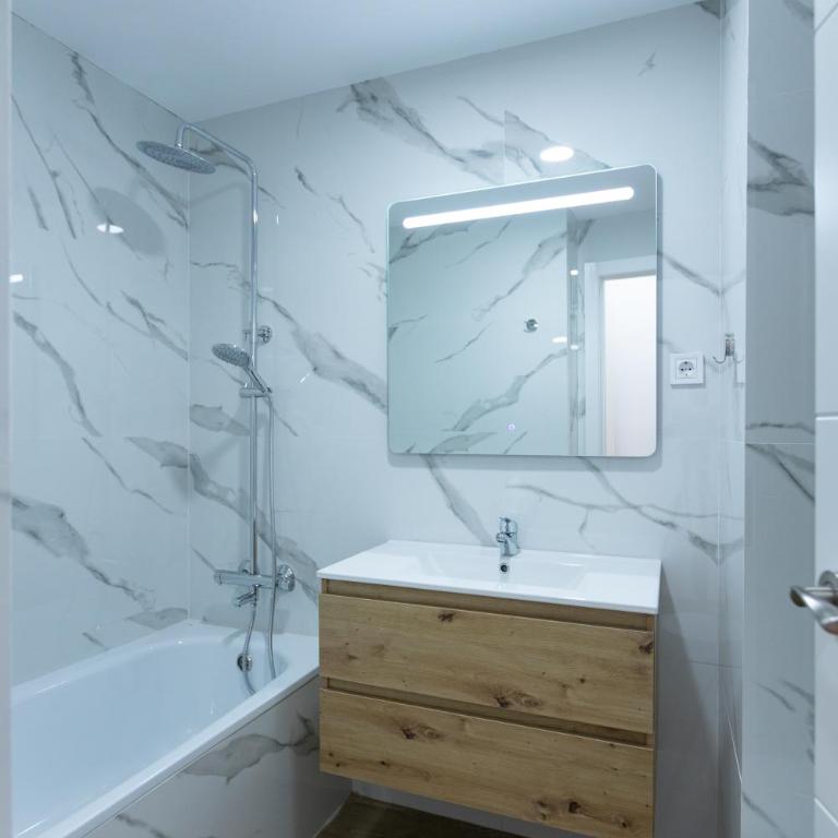 Blu Sky - Two-Bedroom Apartment - 7