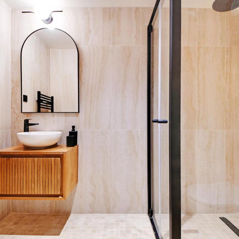 Sereners - Rue Saint Denis - One-Bedroom Superior Apartment - 18