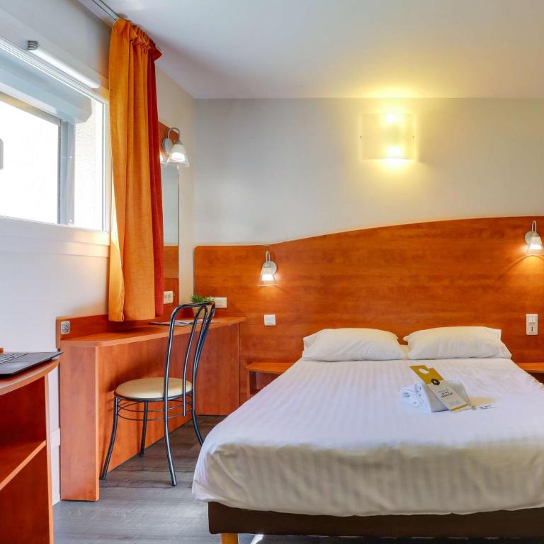Brit Hotel Reims La Pompelle - Chambre Double Supérieure pour Personnes à Mobilité Réduite - 1