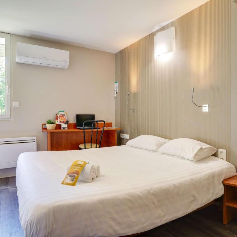 Brit Hotel Reims La Pompelle - Chambre Double Supérieure pour Personnes à Mobilité Réduite - 11