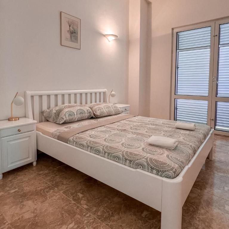 Emiia - Vila - 10