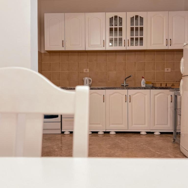 Emiia - Vila - 6