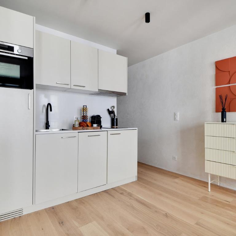 Sereners - Rue Saint Denis - One-Bedroom Superior Apartment - 9