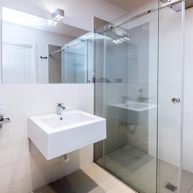 Suite 136 - Deluxe Double Room - 6