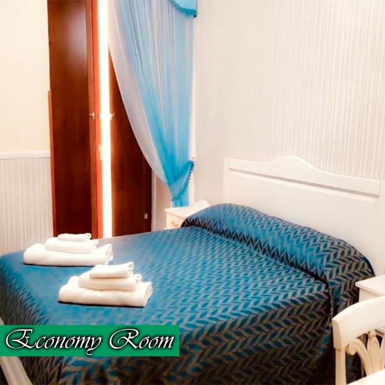 Bed & Breakfast Medea - Economy Double Room with Private External Bathroom - 6