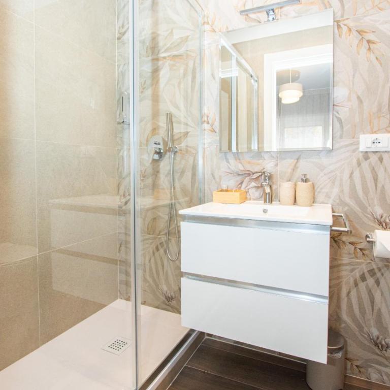 Roma Olimpia Luxury Home Monteverde - Appartamento con 2 Camere da Letto - 27