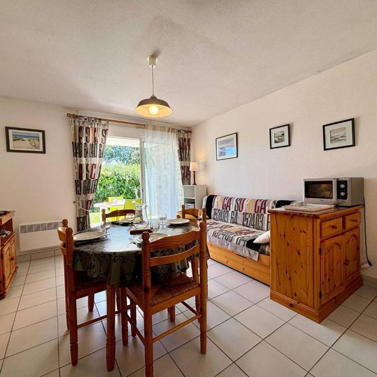 Carnac: Apt 2 pièces avec terrasse, chien admis, parking, proche plage - FR-1-377-33 - Appartement (4 Adultes) - 8