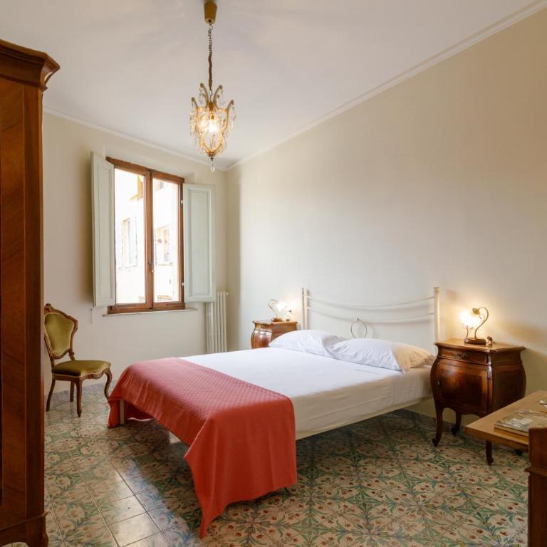 GuestHost - Stunning Church of San Domenico View - Three-Bedroom Apartment - 4