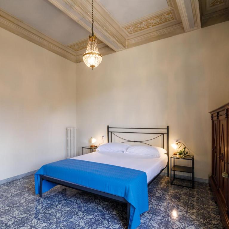 GuestHost - Stunning Church of San Domenico View - Three-Bedroom Apartment - 24