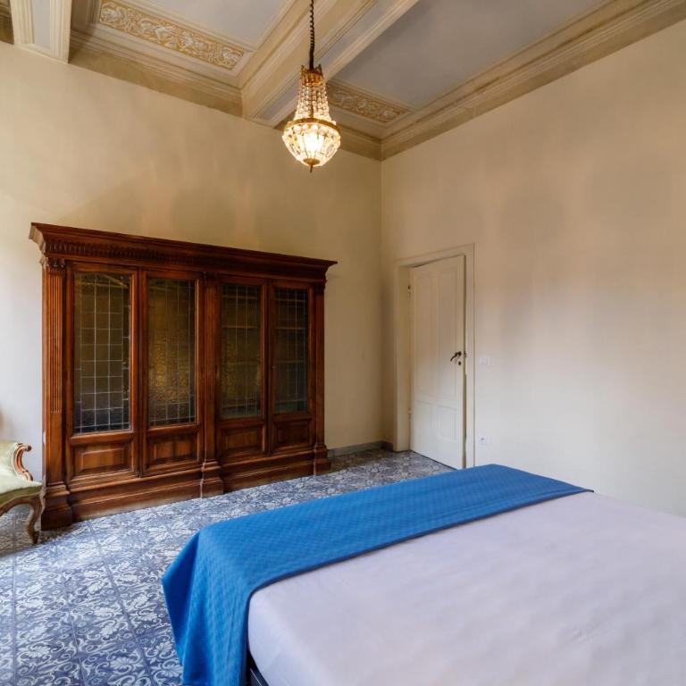 GuestHost - Stunning Church of San Domenico View - Three-Bedroom Apartment - 25