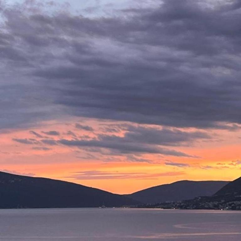 Apartman Sunset - Two-Bedroom Apartment - 1