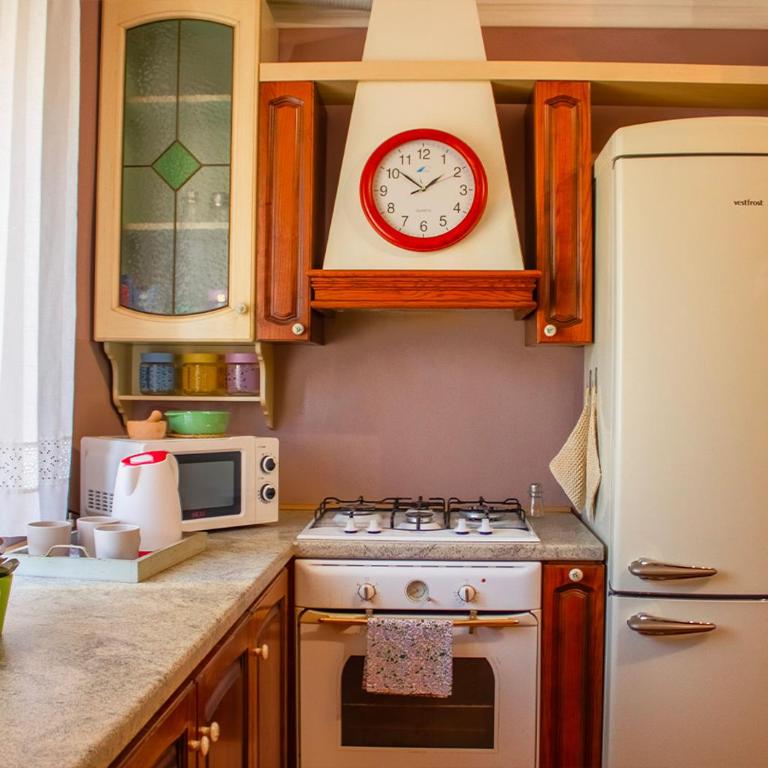 Luminoso a due passi da Piazza Bologna - Three-Bedroom Apartment - 5