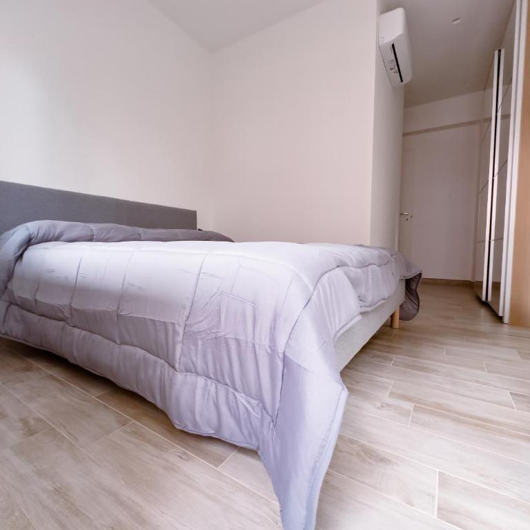 Roma Flora's Apartment - One-Bedroom Apartment - 25