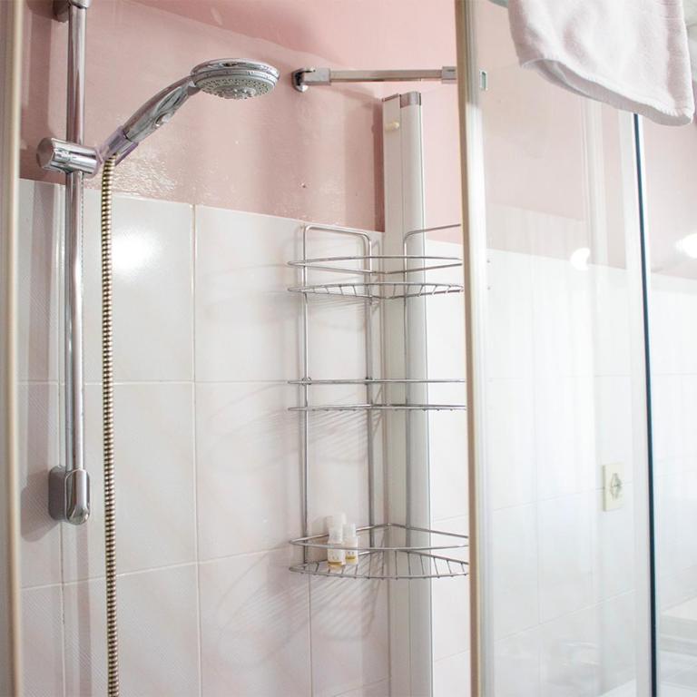 Luminoso a due passi da Piazza Bologna - Three-Bedroom Apartment - 34
