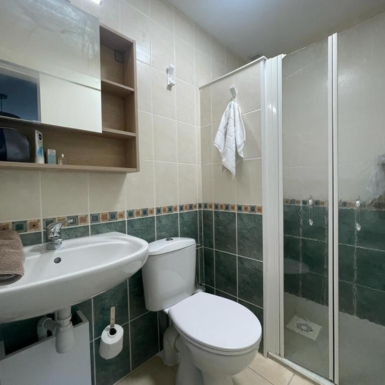 Les Tilleuls de Chapareillan Chambres d'hôtes - Chambre Lit Queen-Size - Vue sur Jardin - 4
