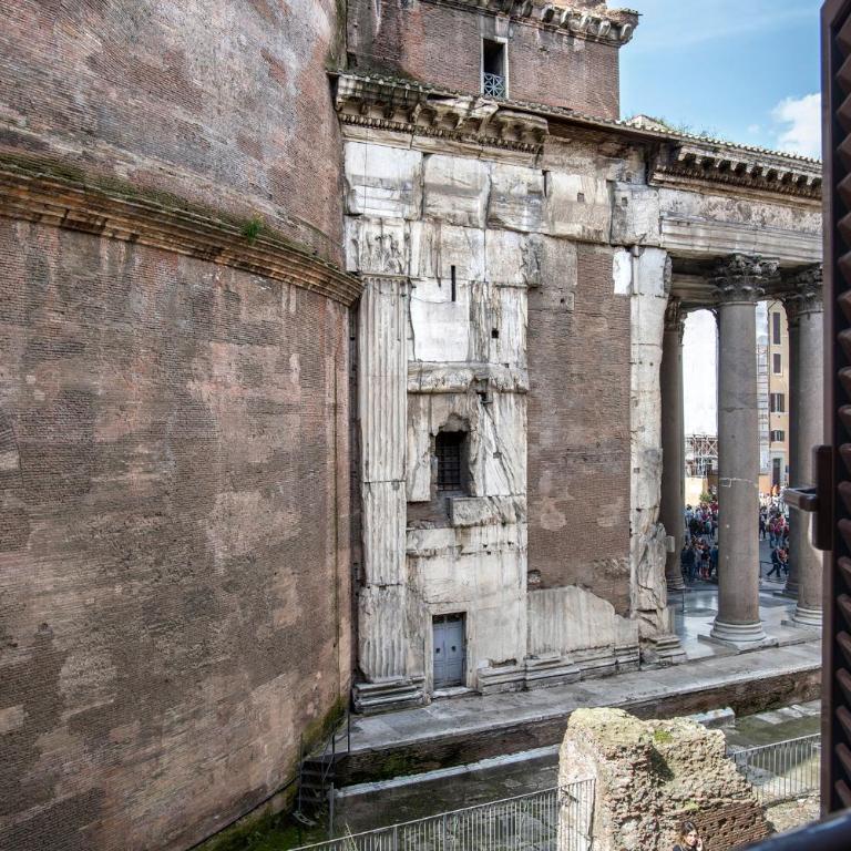 The Pantheon view in the heart of Rome - Deluxe Apartment - 31