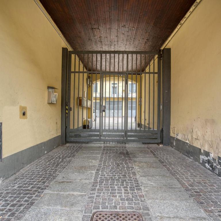 DiegHouse - Monolocale con cortile in corte lombarda vicino al Centro - Estudio - 15