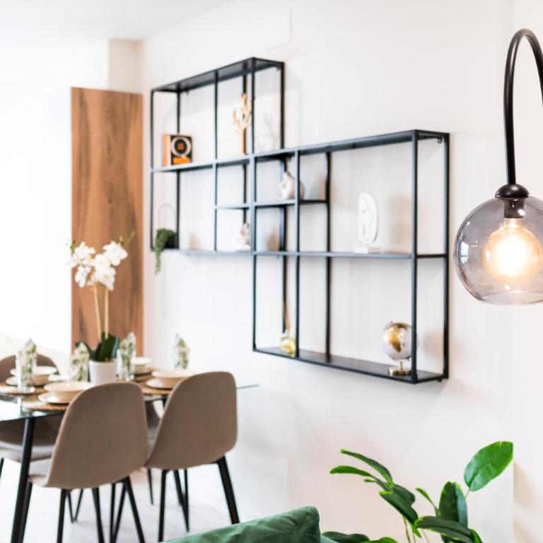 Wekey Homes, Ángel Deluxe Apartment with Parking - Two-Bedroom Apartment - 69