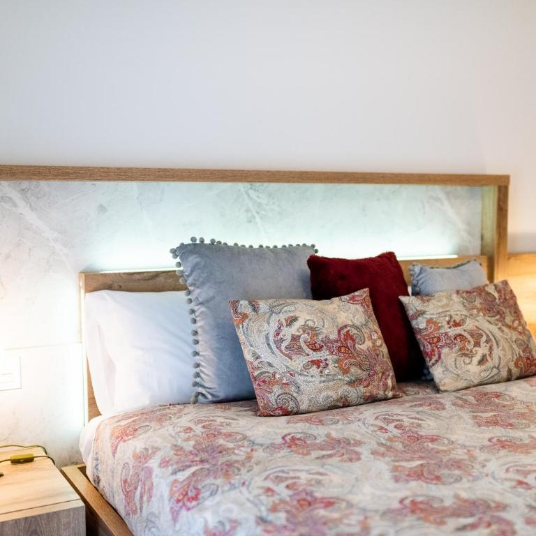 Wekey Homes, Ángel Deluxe Apartment with Parking - Two-Bedroom Apartment - 80