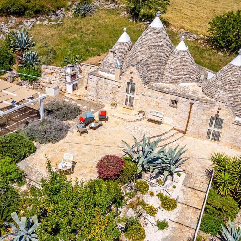 Villa Trulli Isabella by Villa Plus - Villa - 2