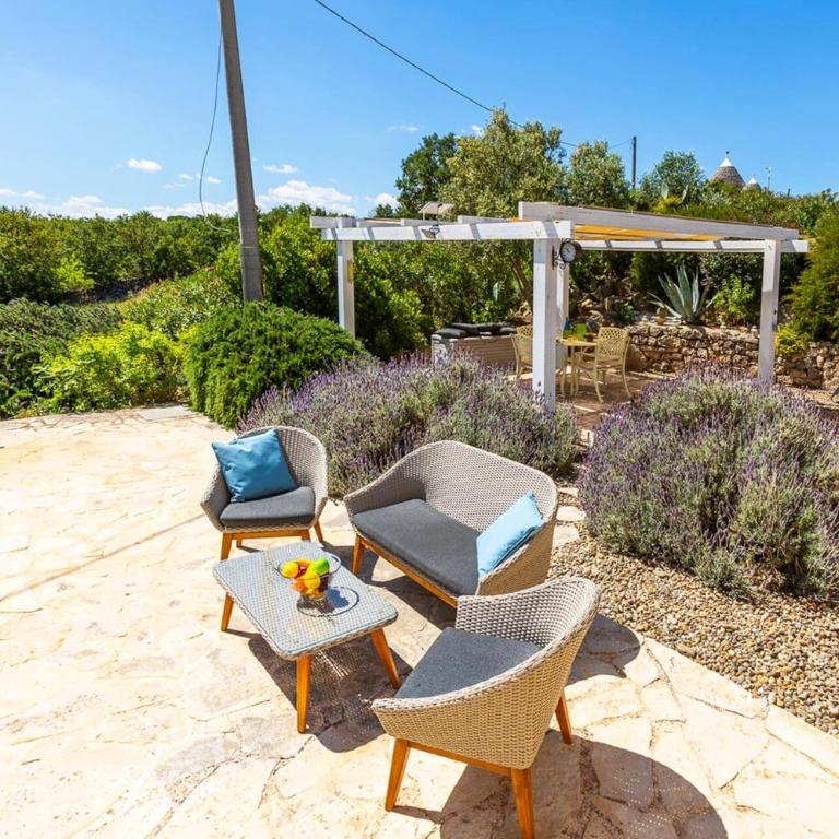 Villa Trulli Isabella by Villa Plus - Villa - 17
