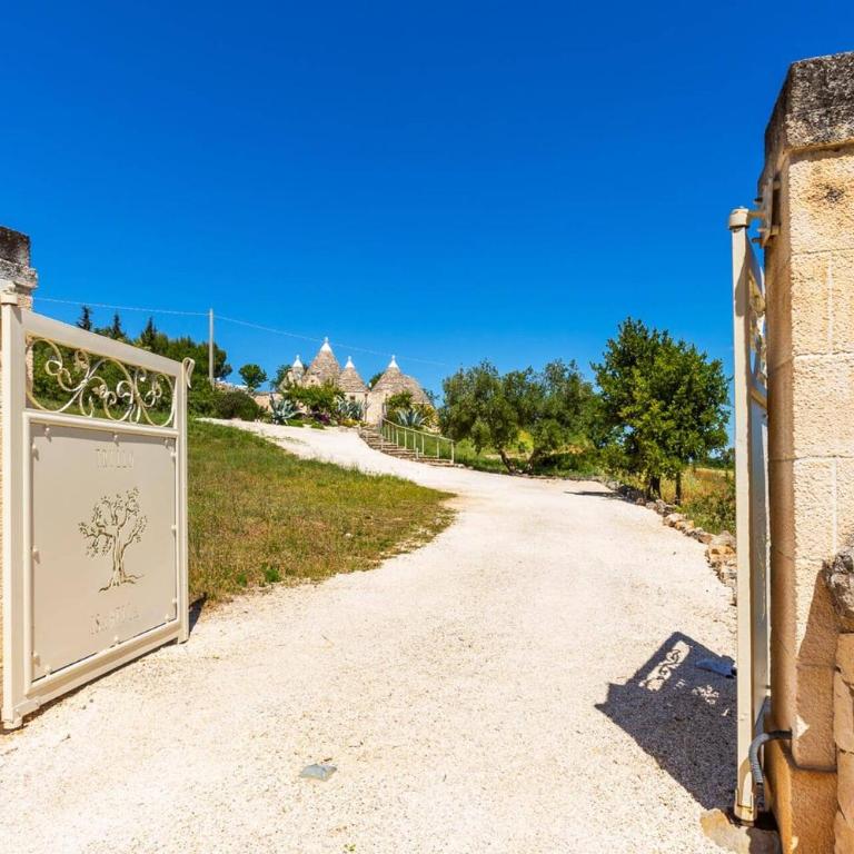 Villa Trulli Isabella by Villa Plus - Villa - 20
