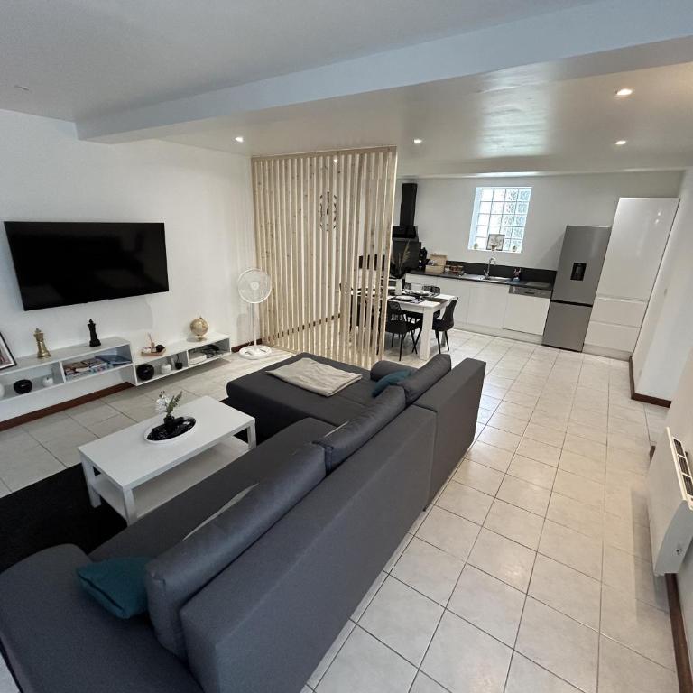 Centre Ville avec Garage - Parking - Appartement 2 Chambres - 11