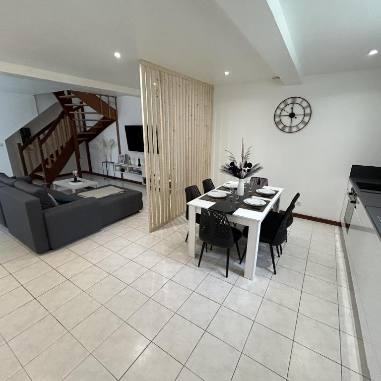 Centre Ville avec Garage - Parking - Appartement 2 Chambres - 4