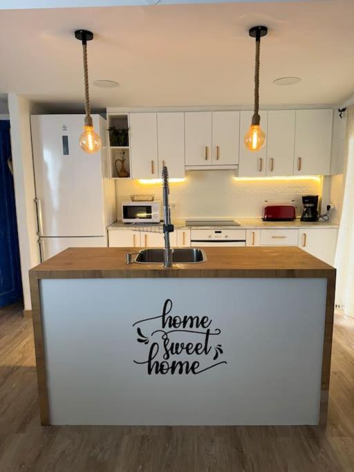 Increíble piso a pocos metros del mar con piscina - Apartamento de 3 dormitorios - 10
