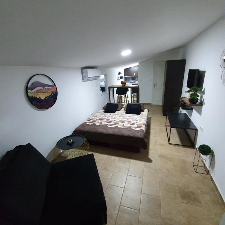 Apartment in Dobra Voda - One-Bedroom Apartment - 5
