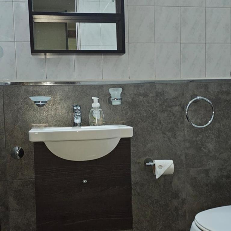 Mitre 9 - Three-Bedroom Apartment - 12