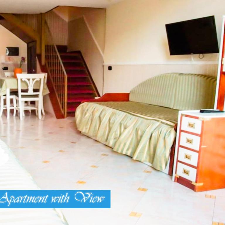 Bed & Breakfast Medea - Deluxe Family Room - 7