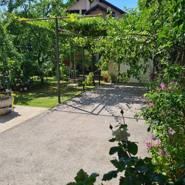 Apartman Nedim - Free Parking & Garden near Airport - Two-Bedroom Apartment - 29