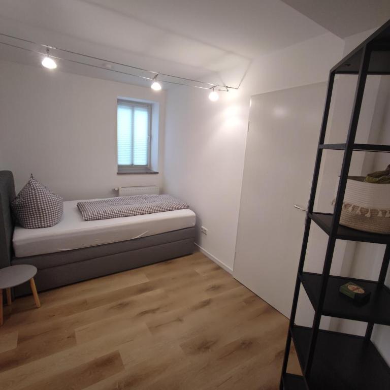 FeWo Planer Altstadtwohnung mit Terrasse & Parkplatz - Apartment mit 3 Schlafzimmern - 36
